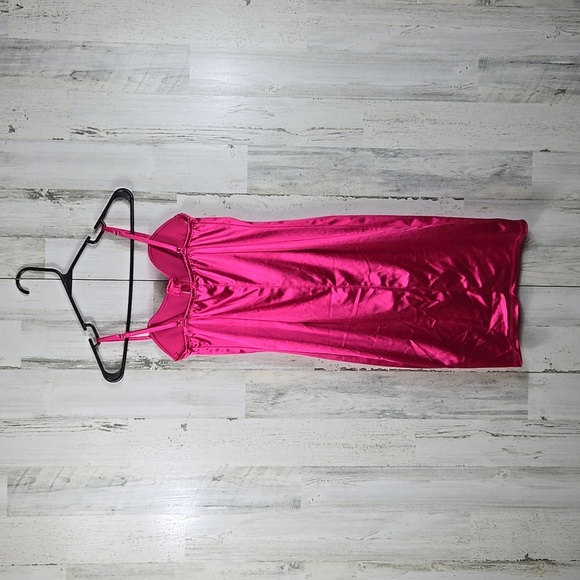 Absolutely love it hot pink spaghetti strap mini dress women's size medium - Picture 2 of 9